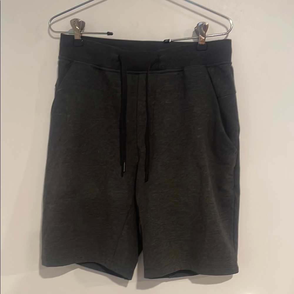 Lululemon athletica Dark Gray Athletic Shorts Sz S B101